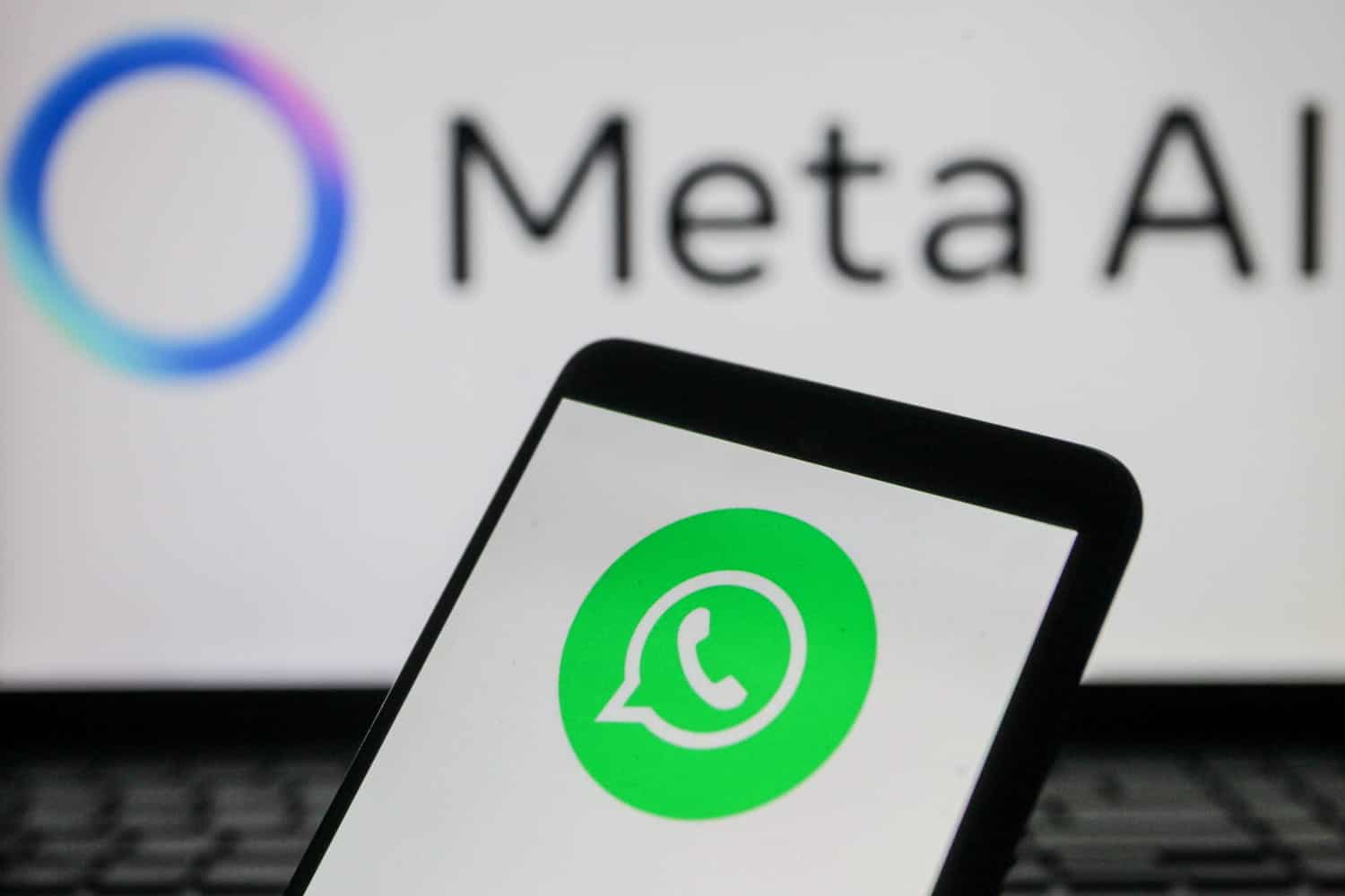Rond bleu dans WhatsApp : pourquoi est-il (aussi) conseillé de le désactiver et comment procéder